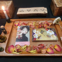 Load image into Gallery viewer, Feminine Energy Oracle Reading